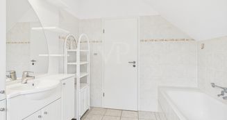 von_poll_real_estate_property_25206074_image_11