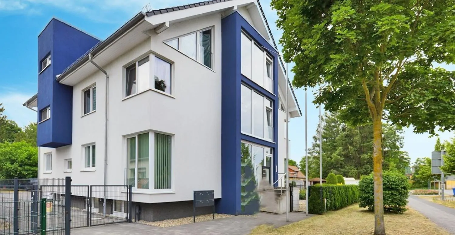 Einfahrt zu den Praxis-/Büroräumen