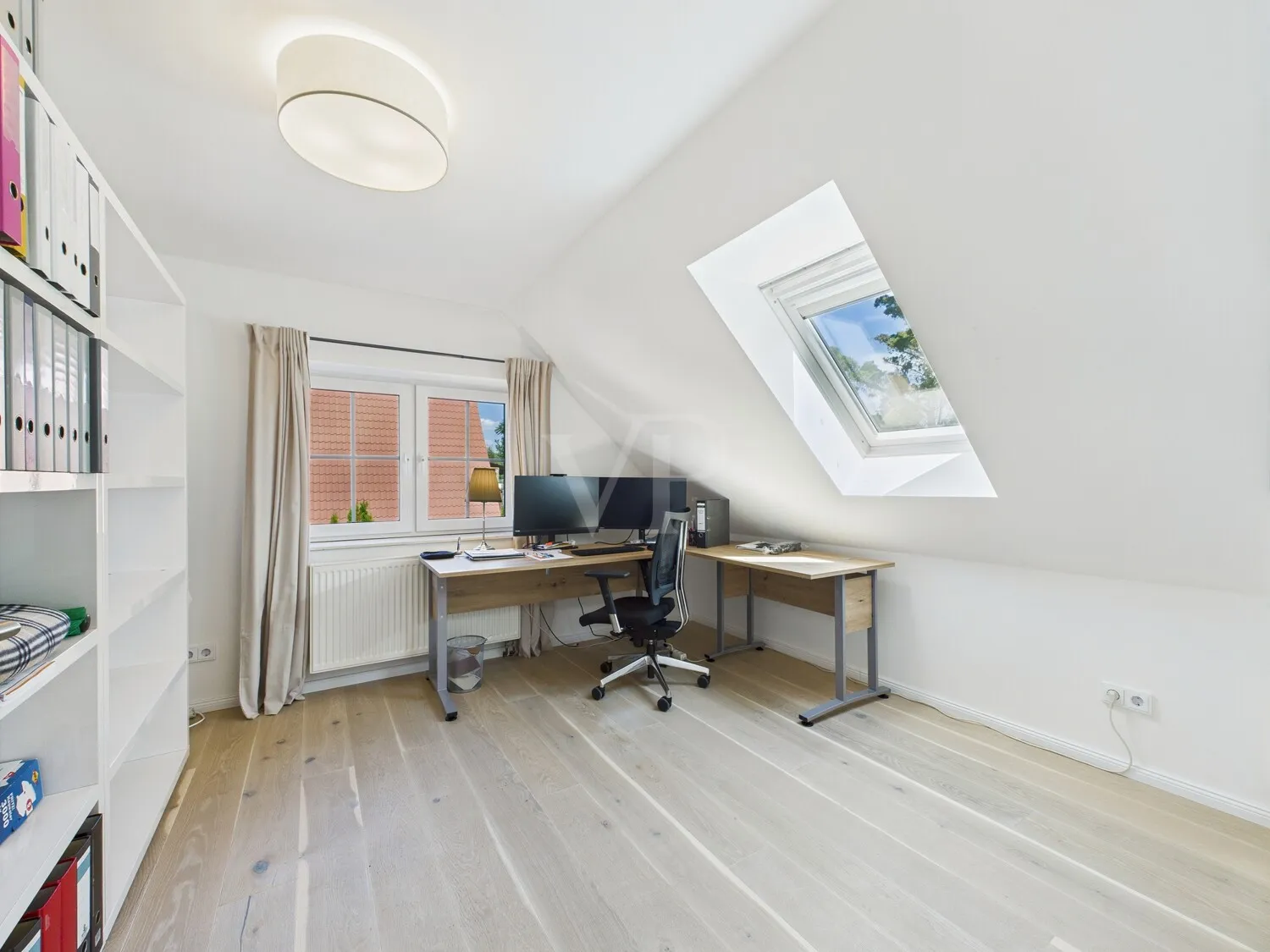 Arbeitszimmer im OG