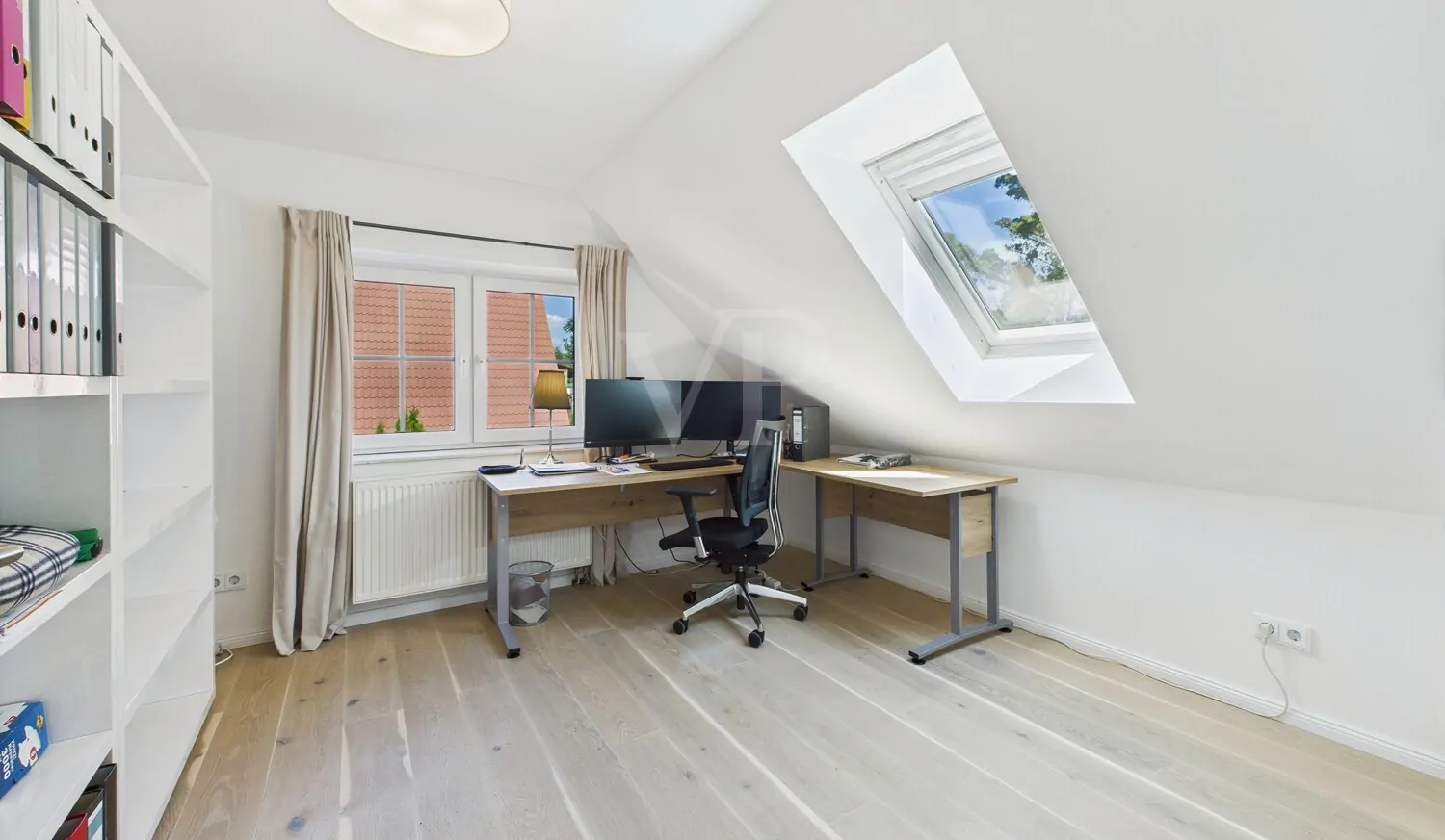 Arbeitszimmer im OG