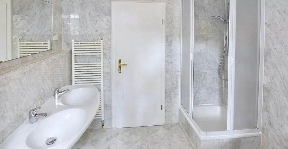 Masterbad mit Doppelwaschtisch