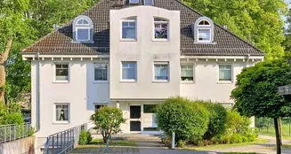 von_poll_real_estate_property_25206077-EG-links_image_1