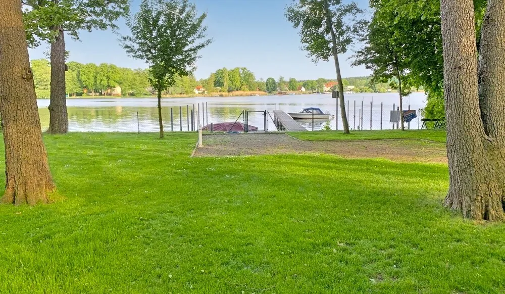 Direkte Wasserlager an der Terrasse