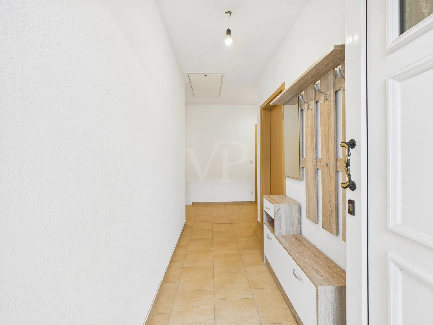 Hauseingangsbereich mit Garderobe