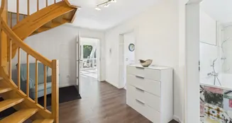 von_poll_real_estate_property_25206078_image_1