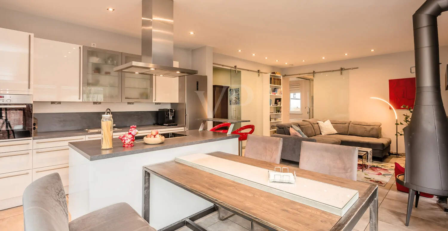 Wohn- und Essbereich mit Kaminofen