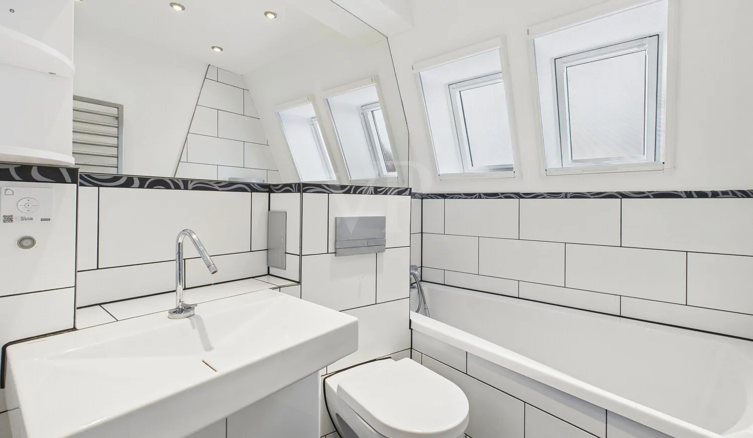 Wannenbad mit neuen Fenstern