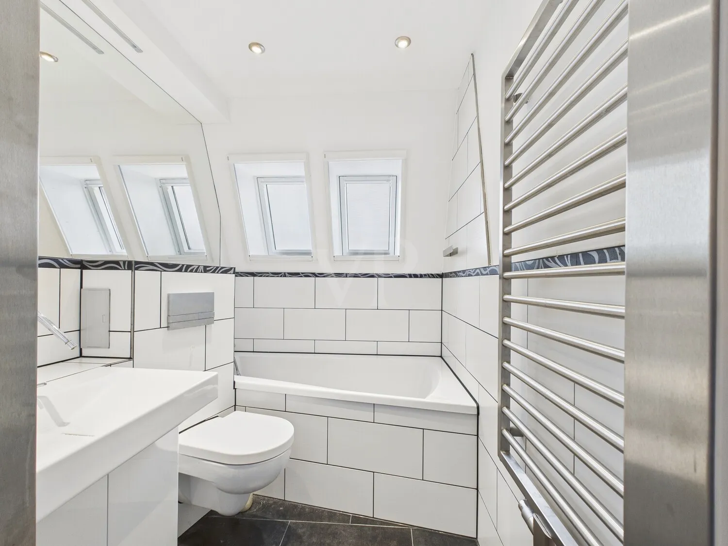 Modernisiertes Wannenbad