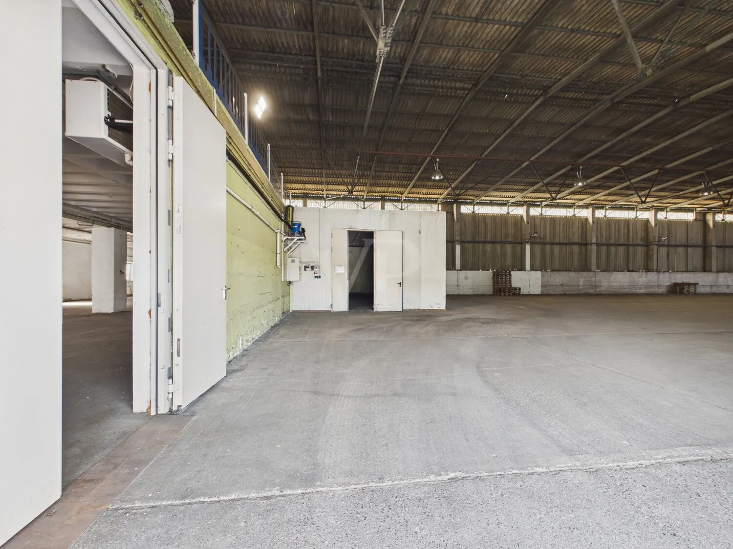 Eingang Lagerhalle