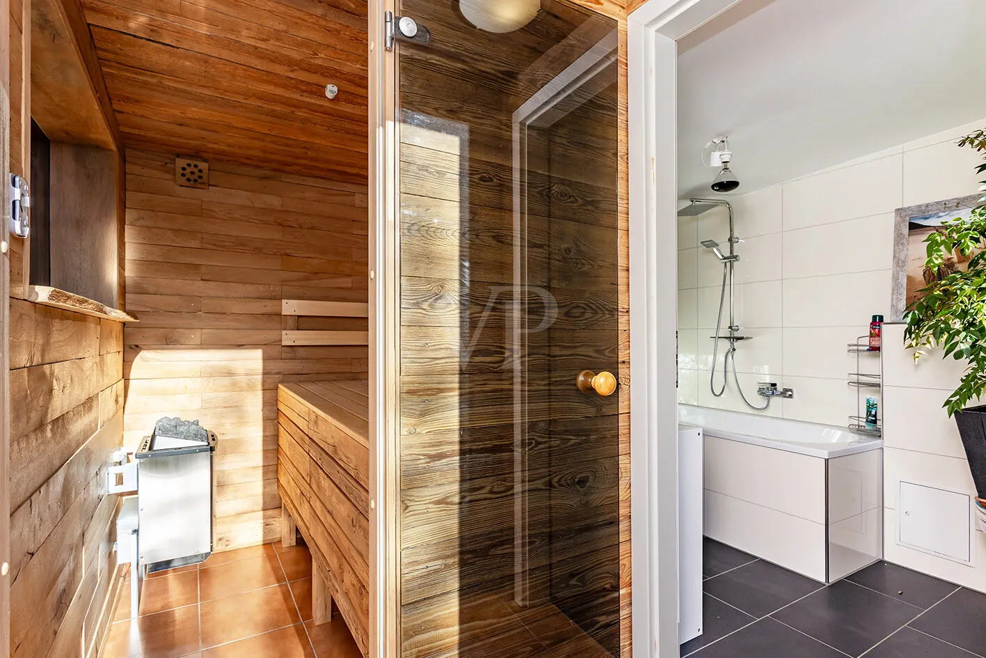 Sauna mit Wannenbad