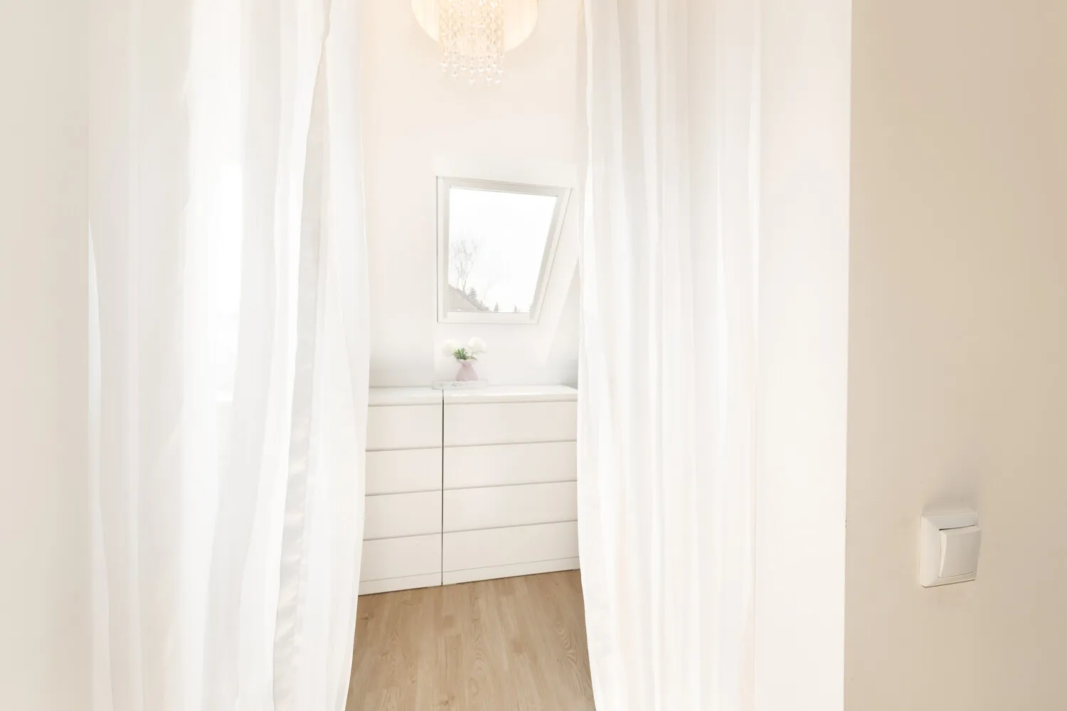 Blick ins Ankleidezimmer im Obergeschoss