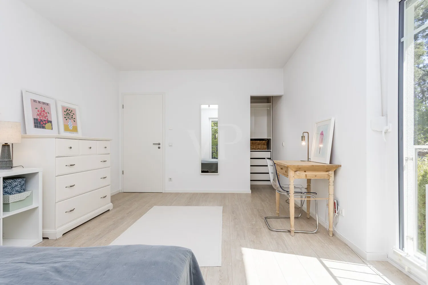 Kinder/- Schlaf/- Arbeitszimmer 1 von 5