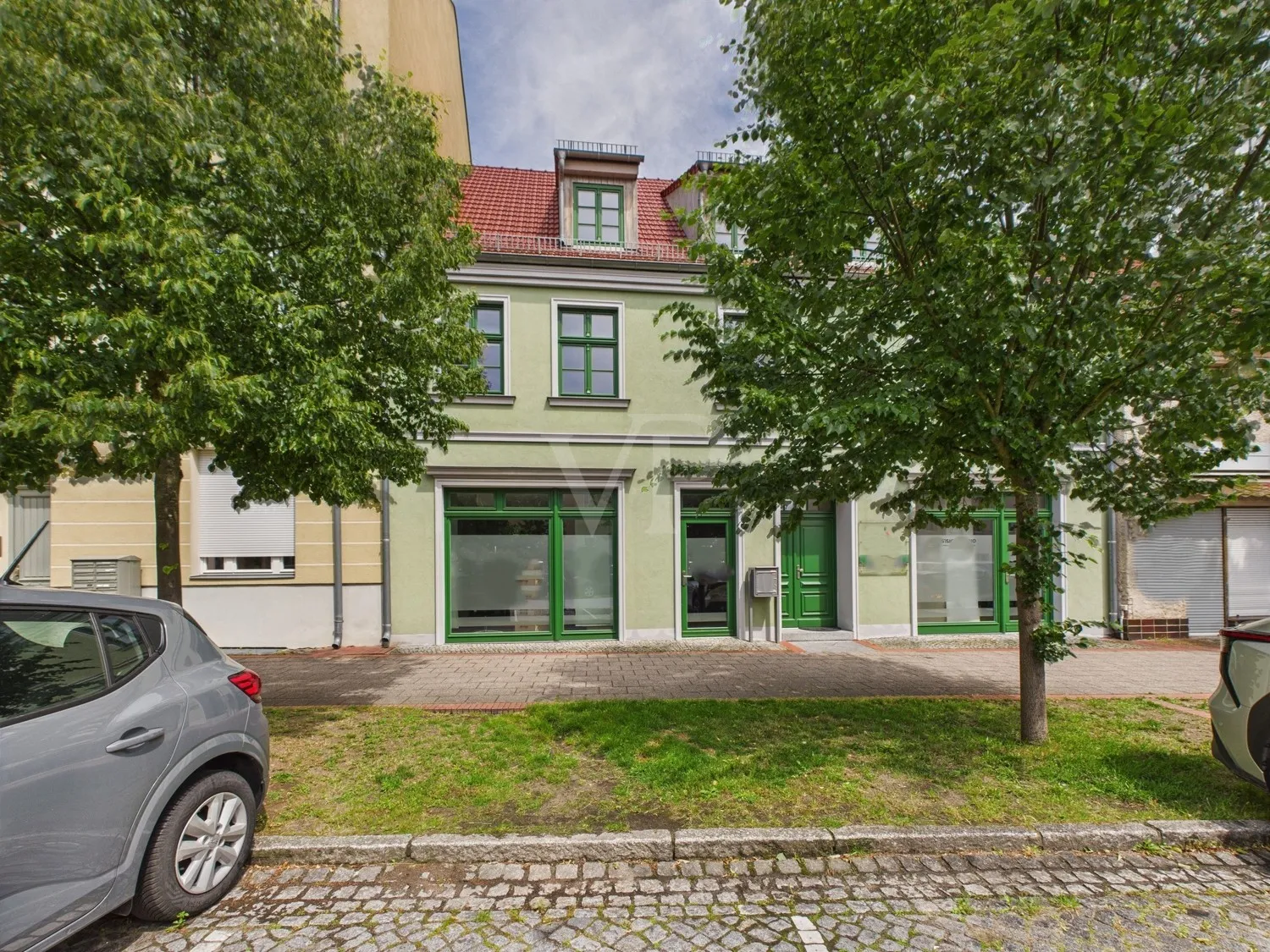 Parkplätze vor der Tür