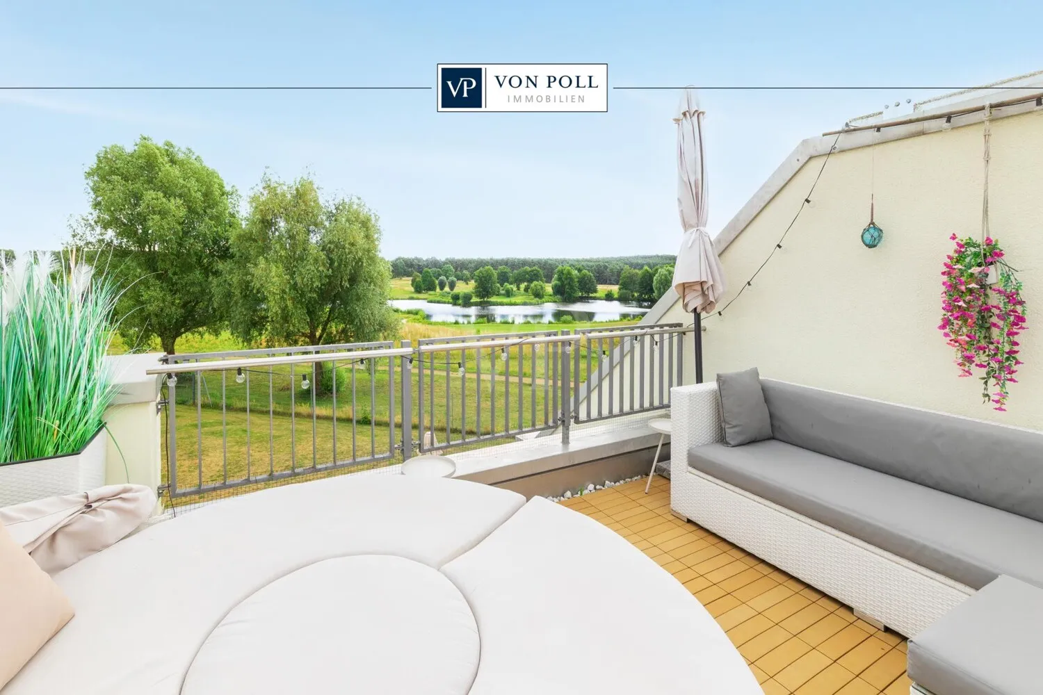 Terrassenblick über den Golfplatz