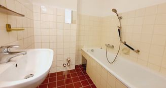 von_poll_real_estate_property_MR2024W1101_image_12