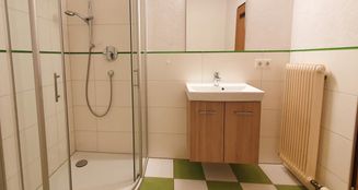 von_poll_real_estate_property_MR2025W0403_image_6