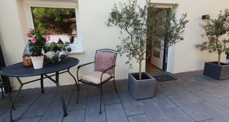 von_poll_real_estate_property_CG001M200525_image_1