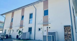 von_poll_real_estate_property_KK01052025_image_0