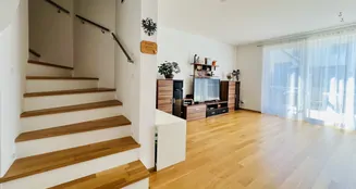 von_poll_real_estate_property_KK01052025_image_3