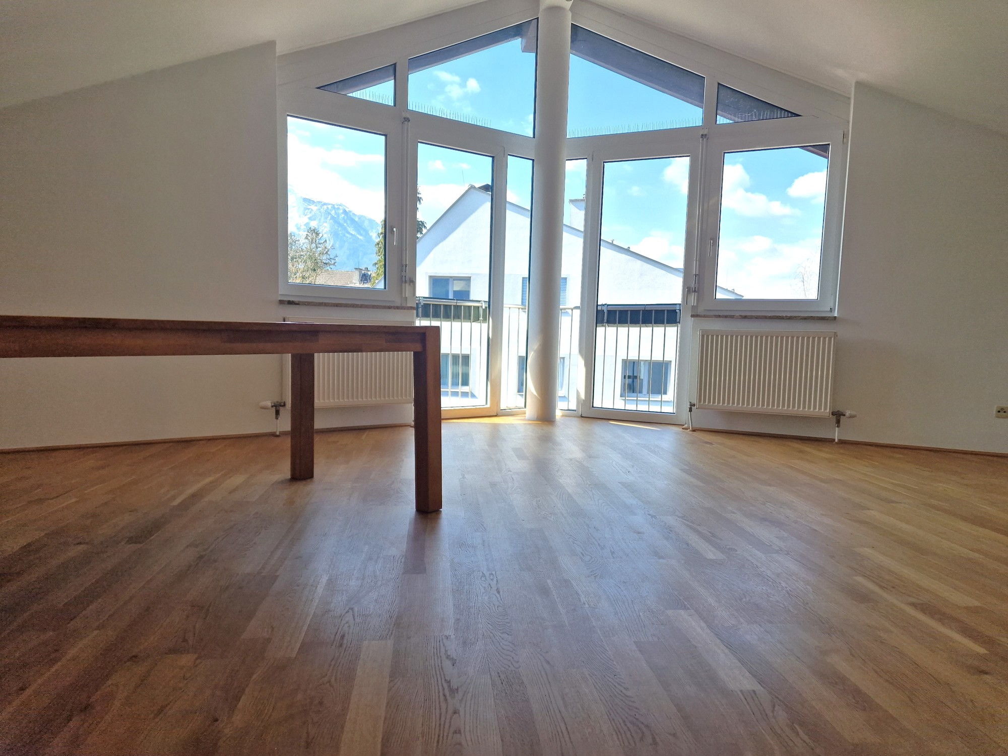 Lichtdurchflutete 3-Zimmer-Dachgeschosswohnung in Toplage