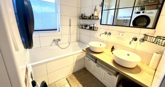 von_poll_real_estate_property_KK01092025_image_6