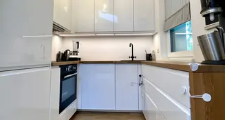 von_poll_real_estate_property_KK01092025_image_3