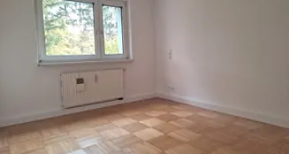 von_poll_real_estate_property_AM-19112025_image_4