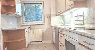 von_poll_real_estate_property_AM-19112025_image_8