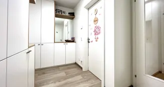 von_poll_real_estate_property_KK24112025_image_8