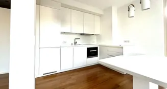 von_poll_real_estate_property_KK26112025_image_4