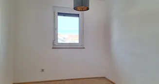 von_poll_real_estate_property_AMKK-21012026_image_9