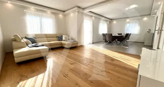 von_poll_real_estate_property_AMKK-20012026_image_1