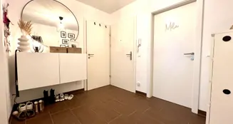 von_poll_real_estate_property_AM-5112025_image_3