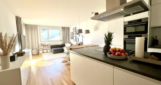 von_poll_real_estate_property_AM-5112025_image_0