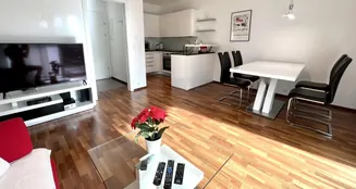 von_poll_real_estate_property_KK11112025_image_0