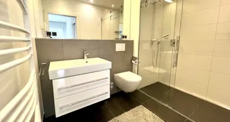 von_poll_real_estate_property_KK11112025_image_5