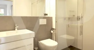 von_poll_real_estate_property_KK11112025_image_6