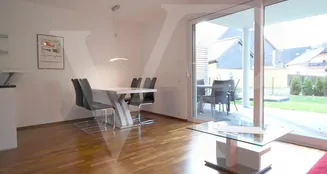 von_poll_real_estate_property_KK11112025_image_0