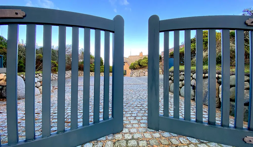 EXKLUSIV - Einzelhaus auf großem Grundstück am Watt