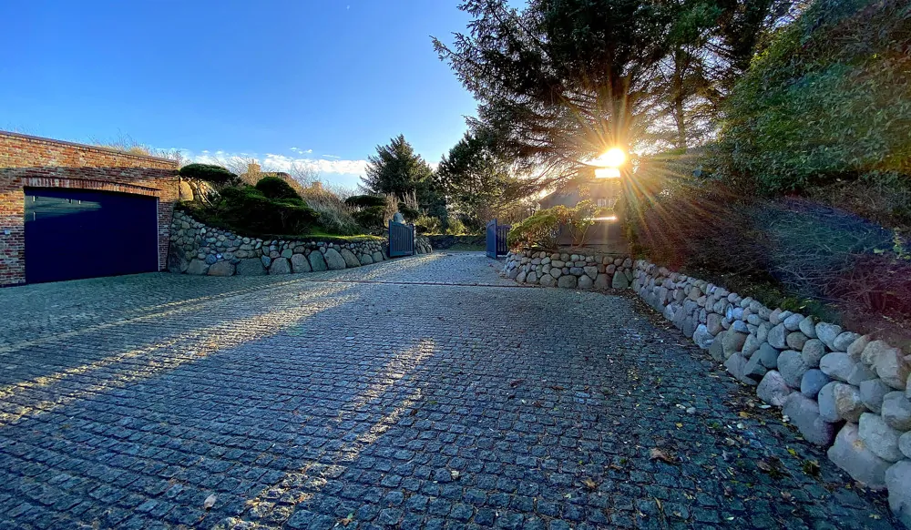 EXKLUSIV - Einzelhaus auf großem Grundstück am Watt