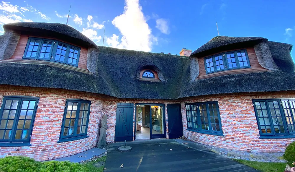 EXKLUSIV - Einzelhaus auf großem Grundstück am Watt