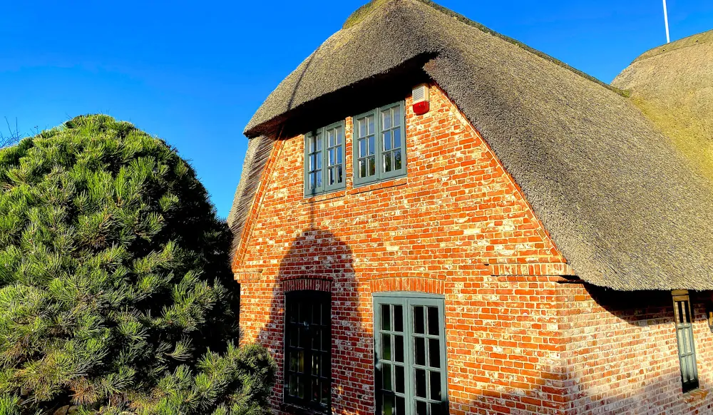 EXKLUSIV - Einzelhaus auf großem Grundstück am Watt