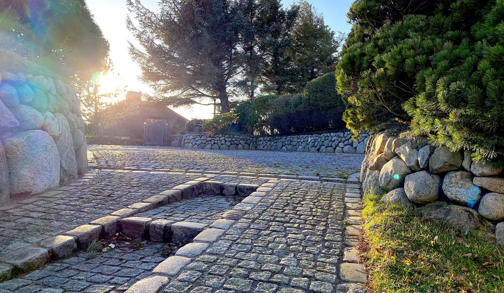 EXKLUSIV - Einzelhaus auf großem Grundstück am Watt