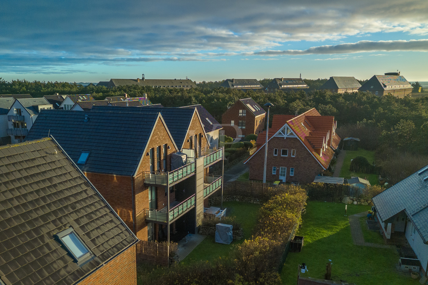 Blick auf Haus + Garten in östlicher Richtung