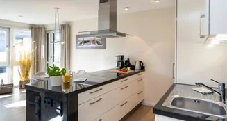 von_poll_real_estate_property_24073040_image_7