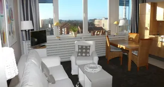 von_poll_real_estate_property_25235017_image_0