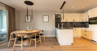 von_poll_real_estate_property_25235019_image_2