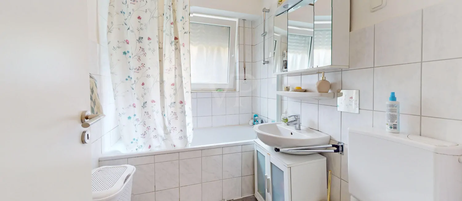 Wohnung Souterrain - Badezimmer