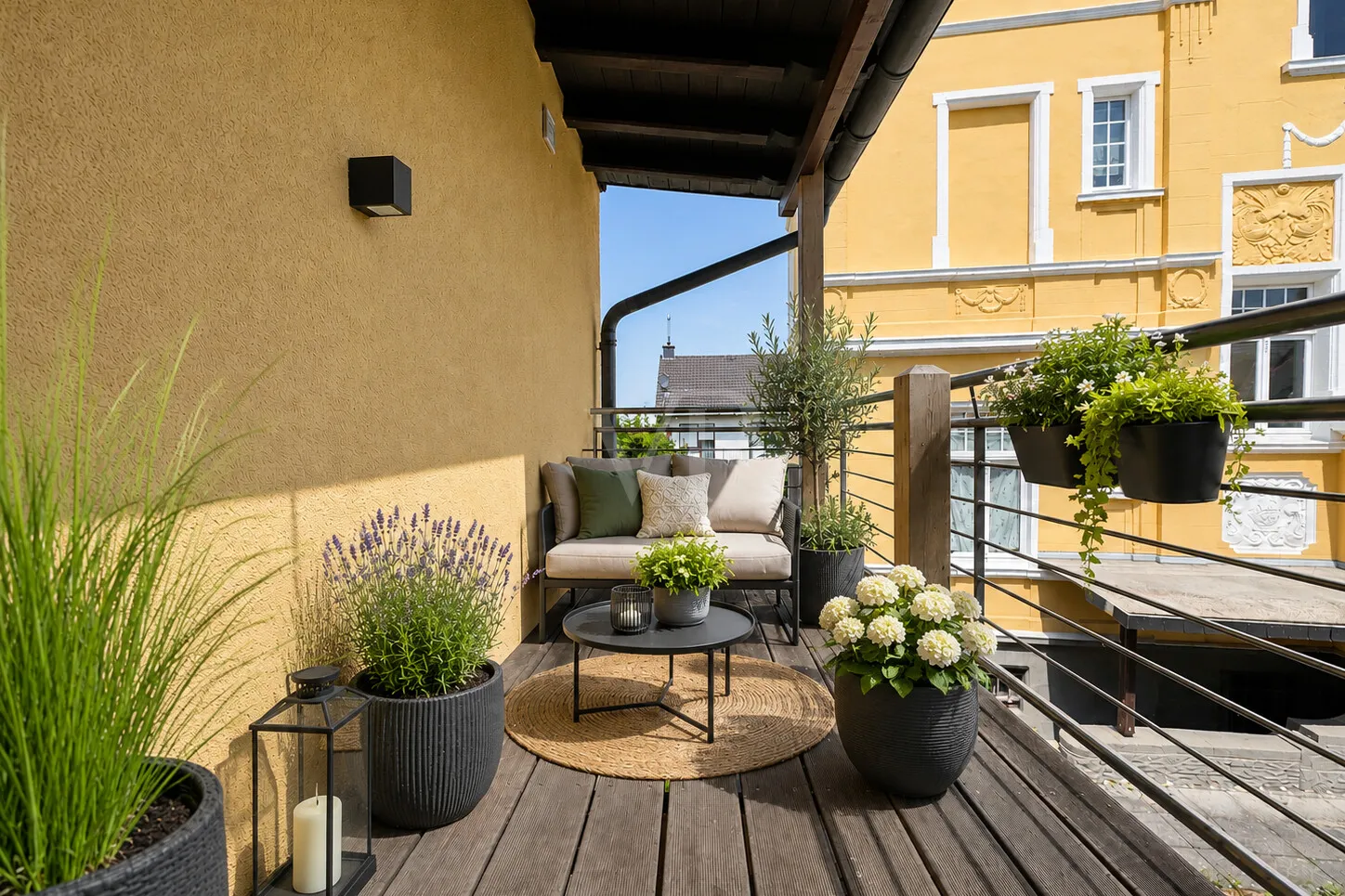 Freie Maisonettewohnung Nebenhaus - Wohnbeispiel Balkon