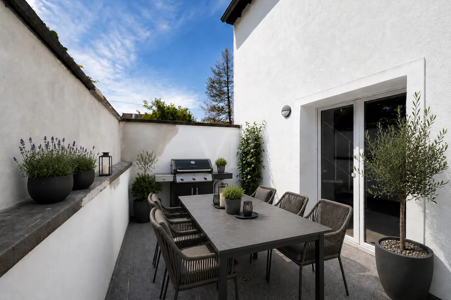 Freie Maisonettewohnung Nebenhaus - Wohnbeispiel Innenhof